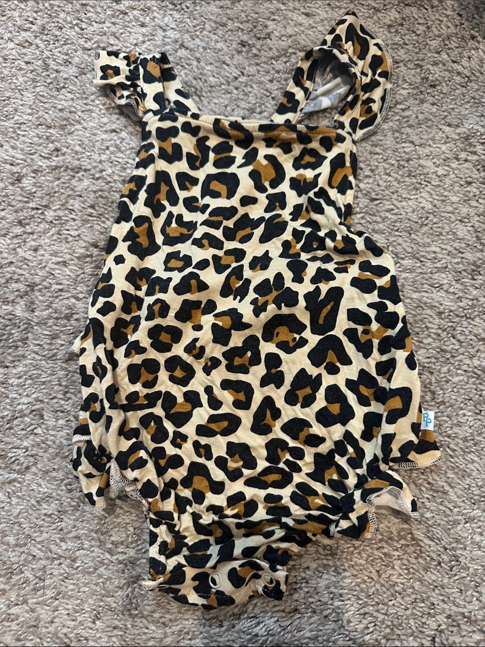 Posh Peanut 6-12mo Lana Leopard Ruffle Ronper